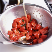 Omelet met ui en tomaat recept