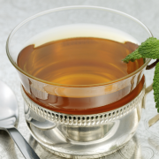 Warme abrikozenkrentenbol voor high tea recept