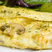 Dadar sedip (omelet met champignons, garnalen en selderij) recept