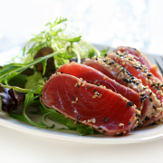 Courgetterolletejs met tonijn recept