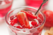 Schuimkwarkroom met aardbeien recept