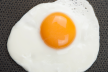 Gebakken eieren met  ketjapsaus recept
