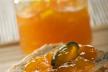 Sinaasappelmousse op aardbeiencarpaccio recept