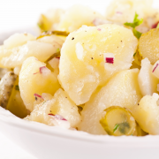 Aardappelsalade met chorizo en sjalotjes recept
