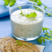 Raita met komkommer (yoghurt met komkommer) recept