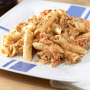 Anti-crisis recept: pasta met tomaten-tonijn saus recept