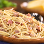Ham-kaas spaghetti recept