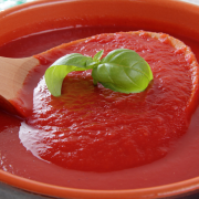 Tomatensaus voor de voorraad recept