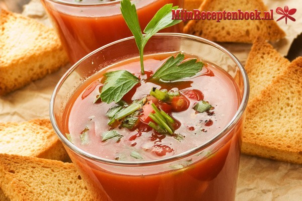 Gazpacho (Spaanse tomatensoep)