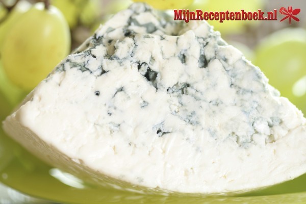 Pecannoten met blauwe kaas