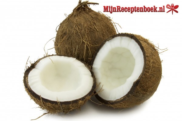 .Srundeng (drooggebakken geraspte kokos met kurkuma)