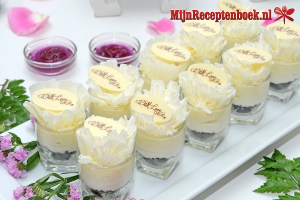 Witte chocolade/sinaasappelmousse